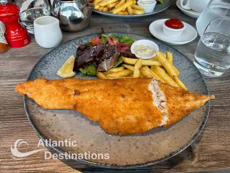 Day tours from Glasgow - Oban harbour restaurant fish dinner